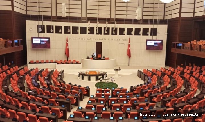 Meclis’te çeviri imkanı: Dört dil var ama Kürtçe yok