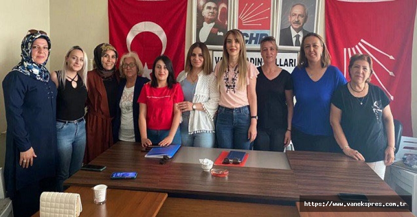 Van'da CHP'li Kadınlar: Biz bu çarkı tersine çevirmeye kararlıyız